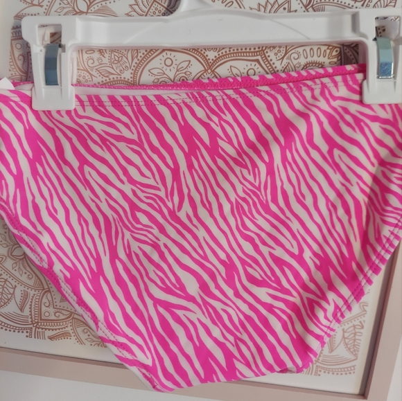 🎁 5/$25  CP bikini with fringe and pink zebra print. Size large - Picture 5 of 8